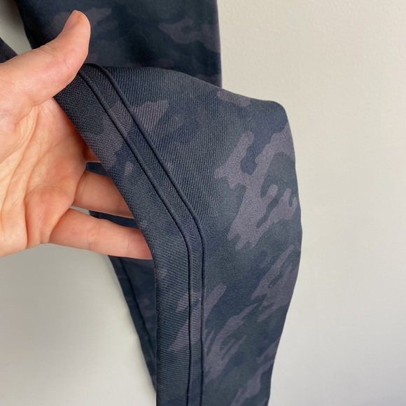 SPANX Look At Me Now Camo Seamless High Waisted Cropped Leggings Size Medium - Picture 10 of 12